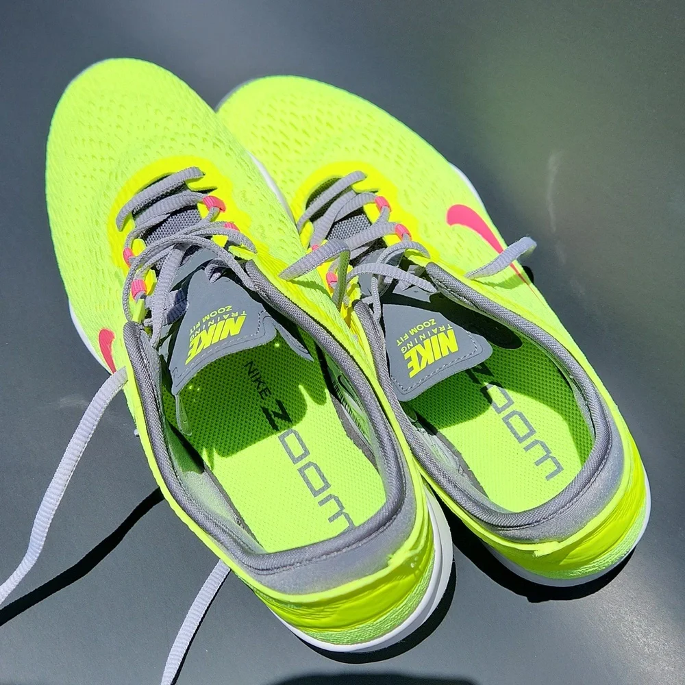 NIKE WOMENS ZOOM FIT TRAINING SHOES SIZE 7.5 Vintage 2014 LIKE NEW! NARR…
